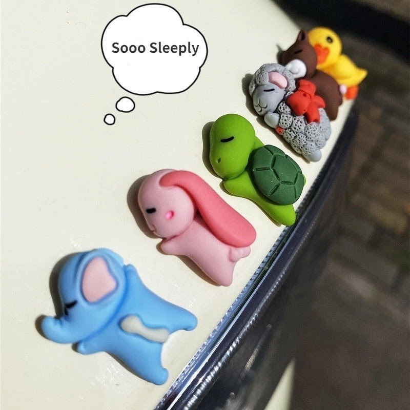 Mô hình động vật đang ngủ trang trí ô tô xe máy bảng điều khiển bằng nhựa dễ thương