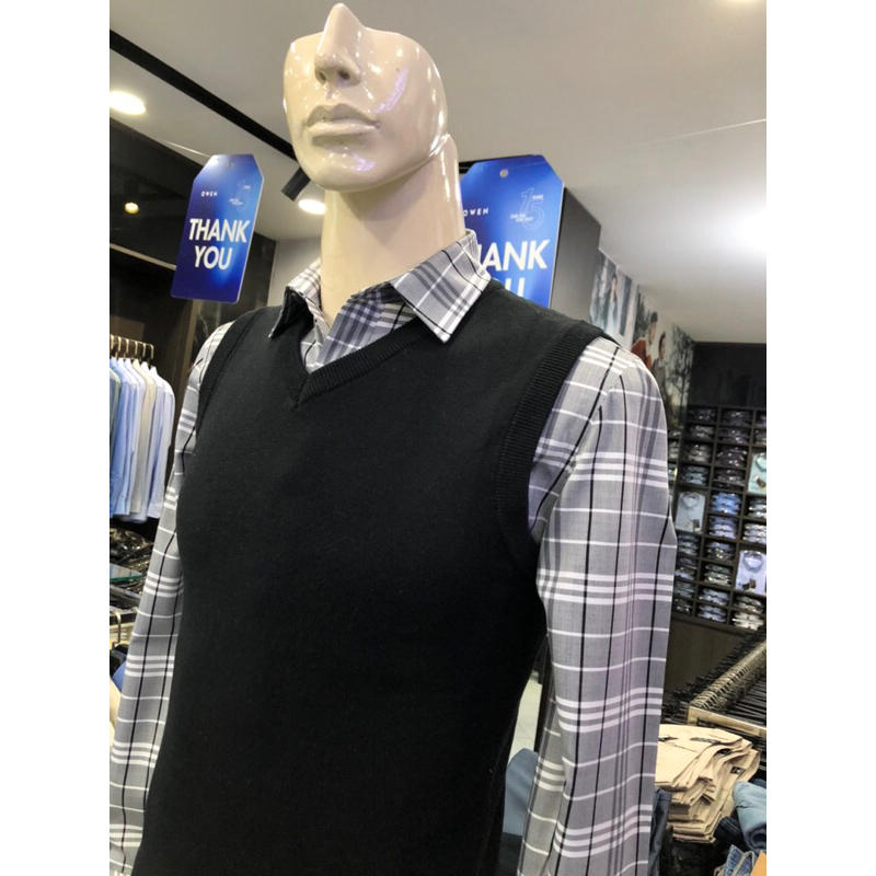 Áo len owen ghi lê màu đen cổ tim regular fit AG220771