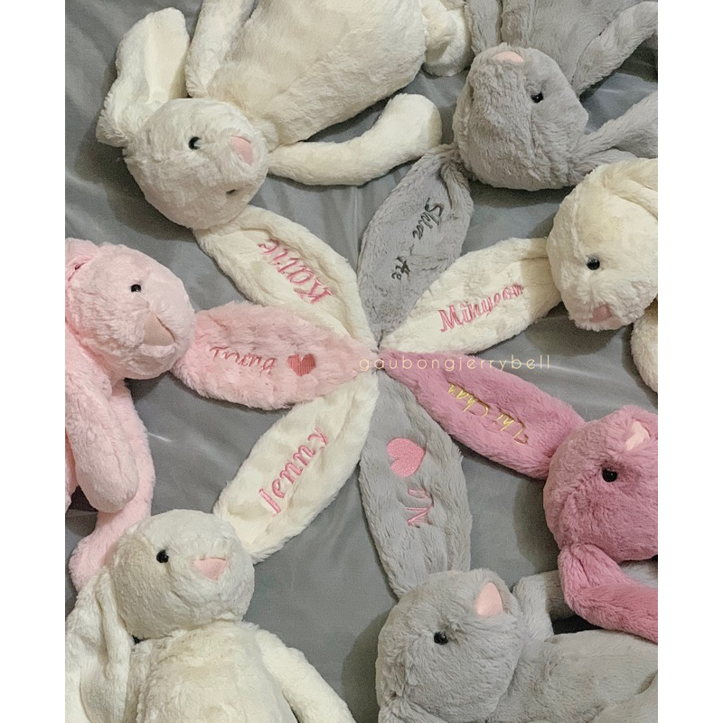 Chi phí, giá dịch vụ thêu tên lên tai thỏ Jellycat - Lưu ý : đây là dịch vụ thêu - PHẢI ĐẶT KÈM SẢN PHẨM GẤU THỎ