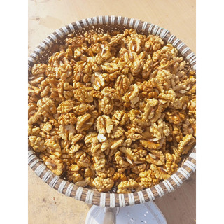 Nhân óc chó vàng 1kg.