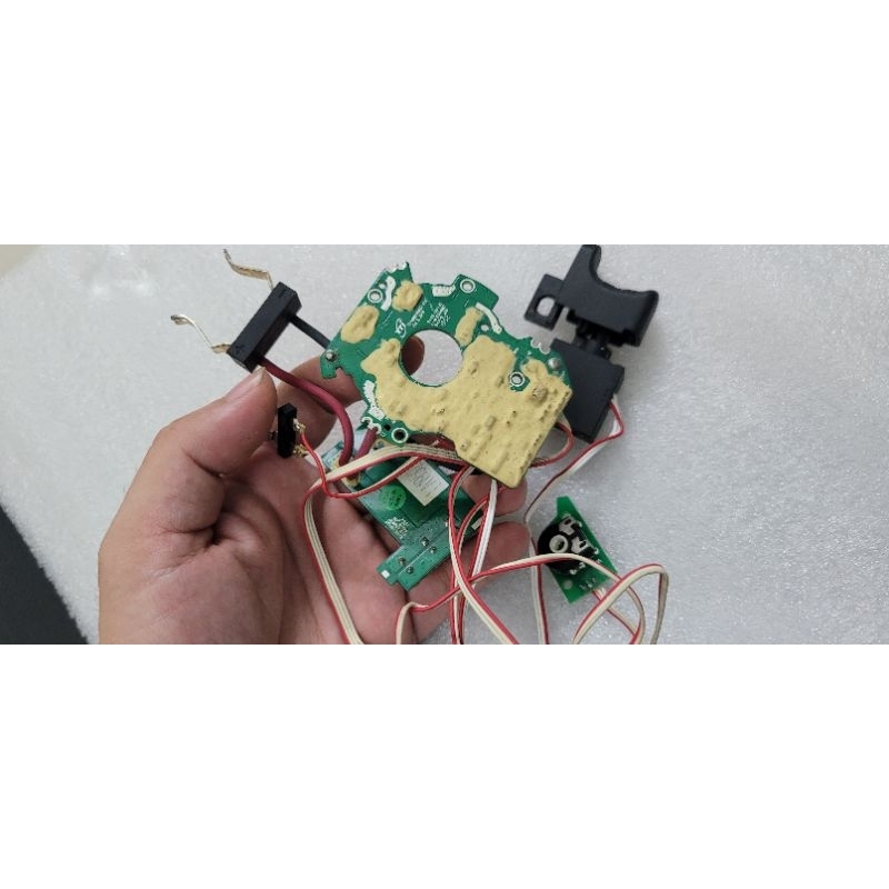 Mạch cưa lọng không than Ryobi 18V