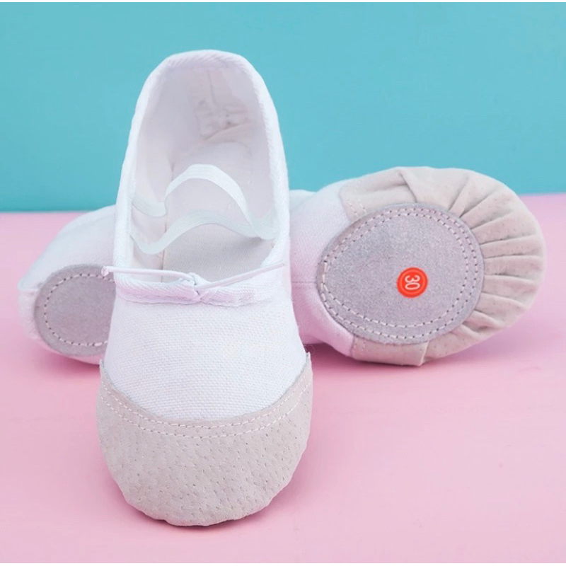 Giày múa bale màu trắng cho bé gái, bé trai (size 26-34) hàng nhập xịn sẵn TPHCM. Ballet Shoes for girls, boys in HCMC