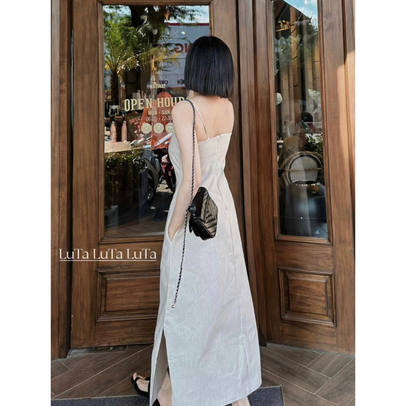 VÁY NÂU KEM XẺ TÀ