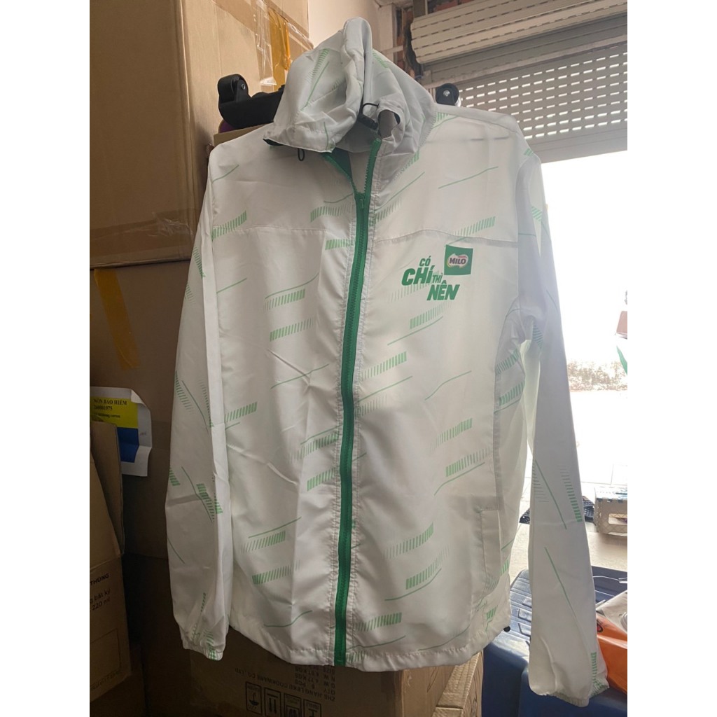 ÁO KHOÁC DÙ THỂ THAO QUÀ TẶNG SỮA MILO