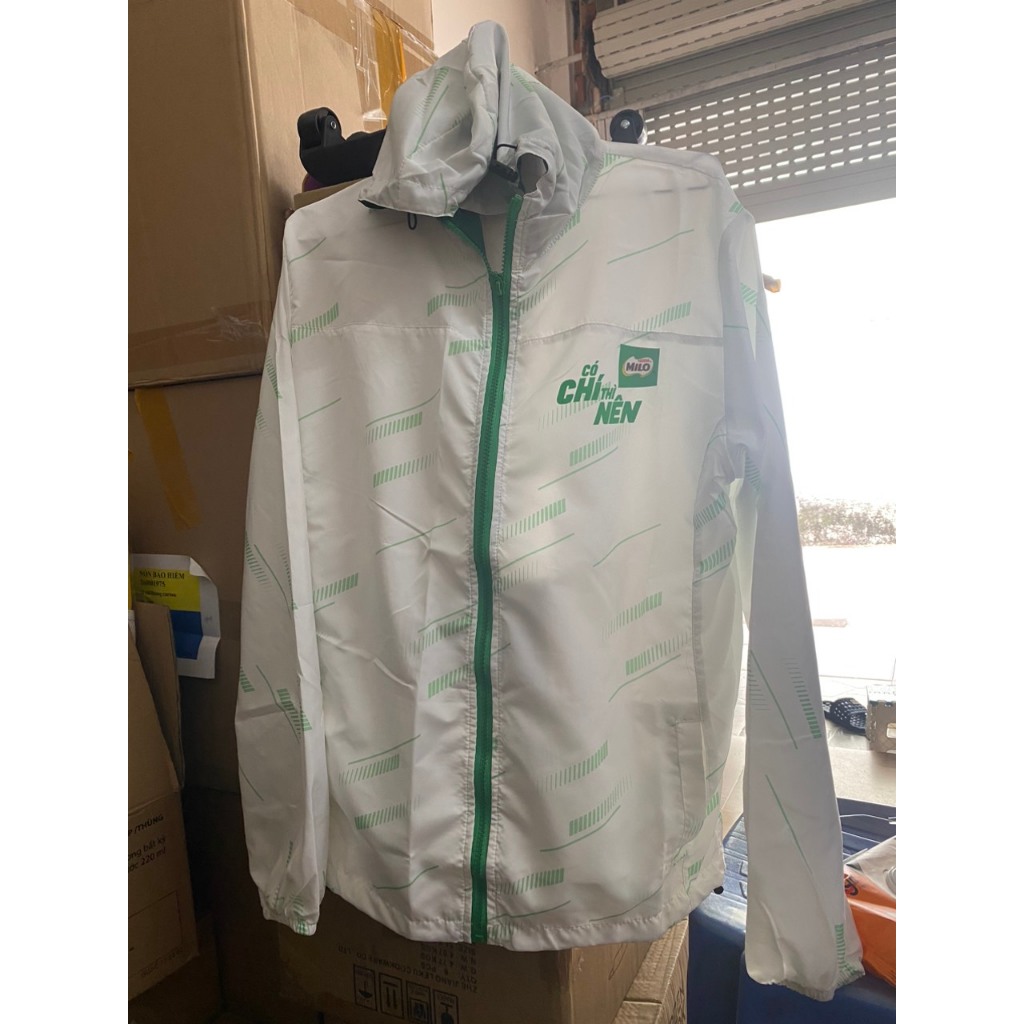 ÁO KHOÁC DÙ THỂ THAO QUÀ TẶNG SỮA MILO