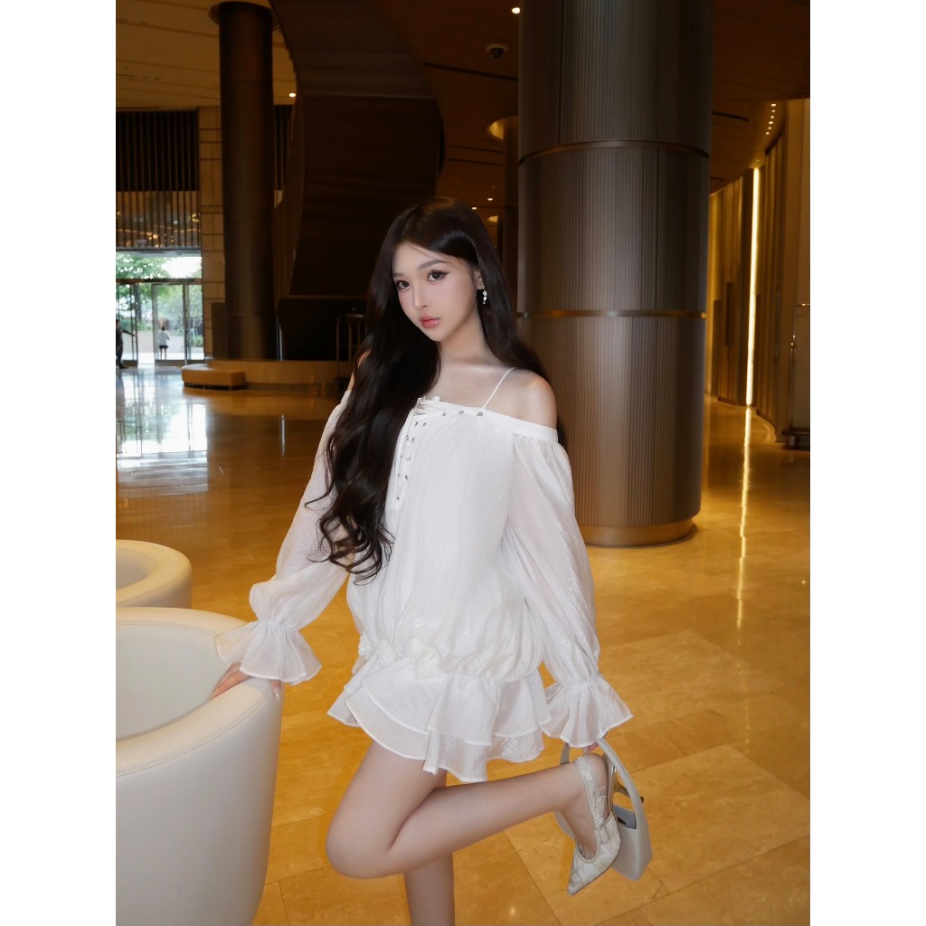 Tipblu - Đầm Tay Dài Trễ Vai Và Quần Bí Perla Set