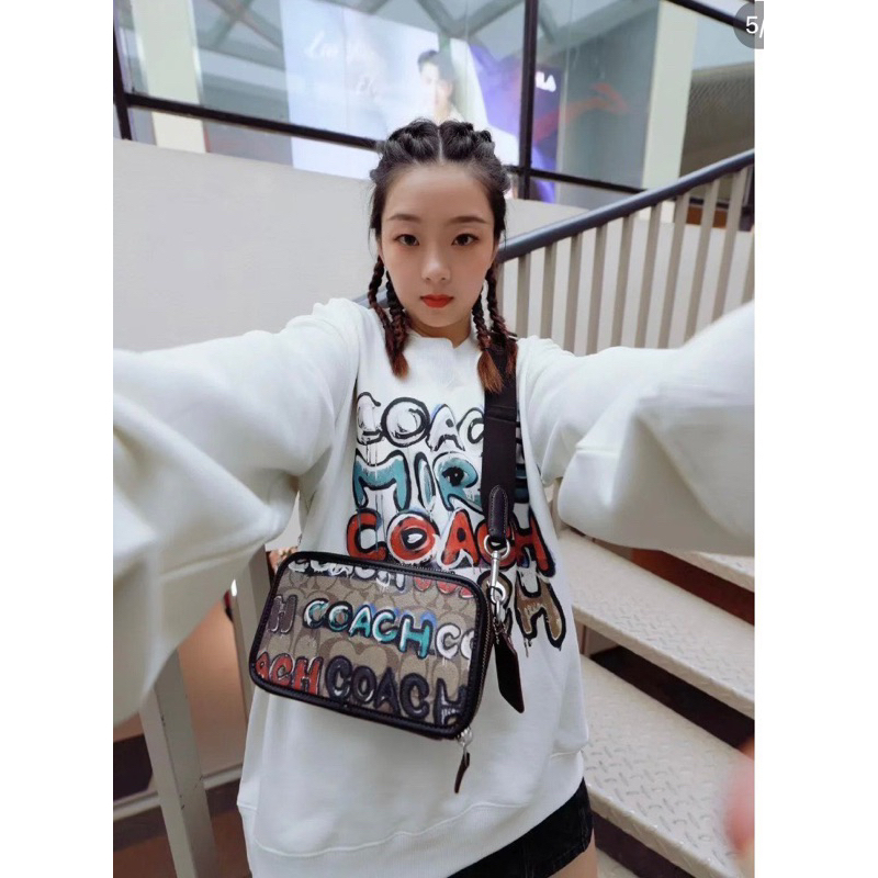 Túi đeo chéo unisex Coach Mint dáng hộp cá tính