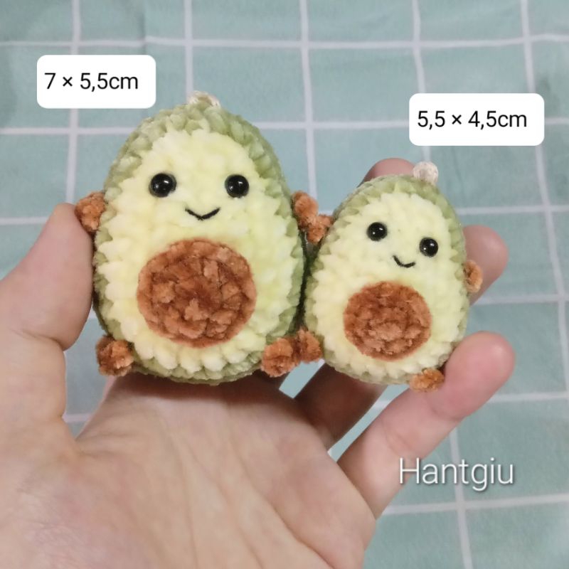 Móc khóa quả bơ làm bằng len