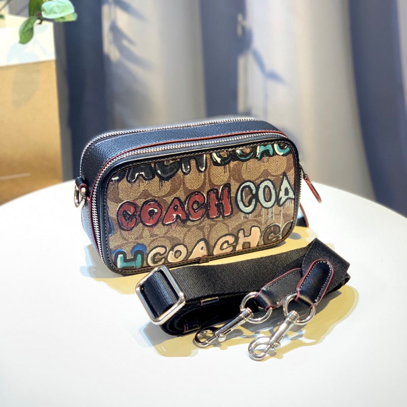 Túi đeo chéo unisex Coach Mint dáng hộp cá tính