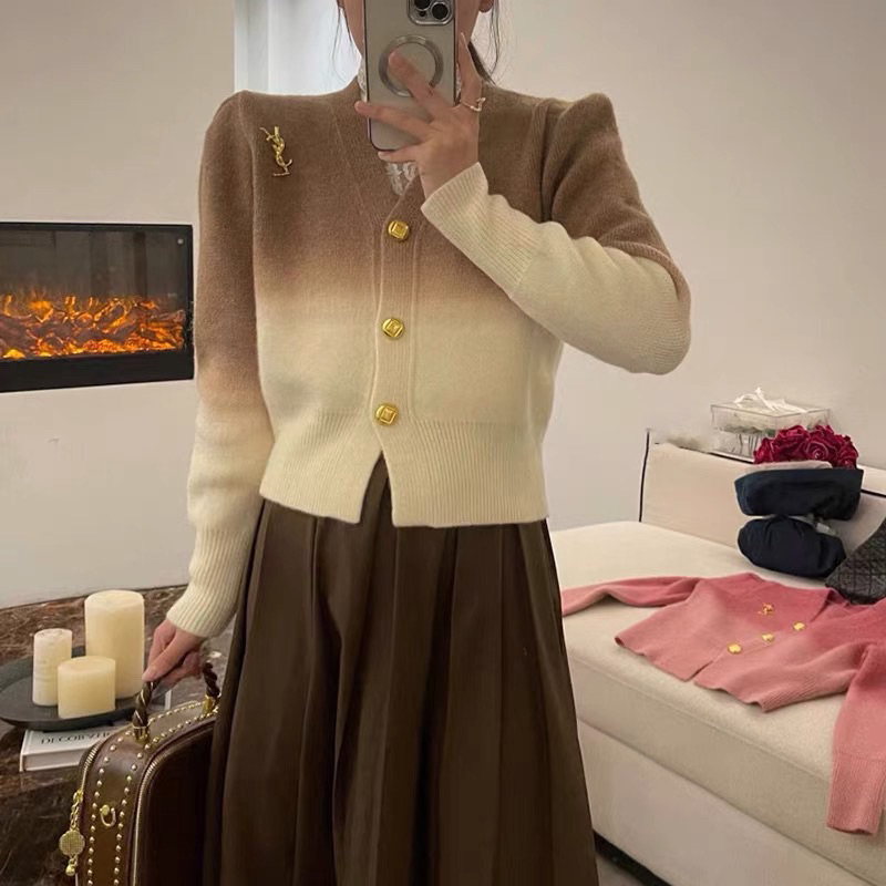 Áo Len Loang Hồng Khuy Vàng Kèm Tagg Y.S.L