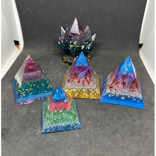 Kim tự tháp năng lượng Orgonite decor