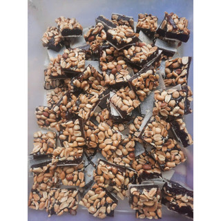 Kẹo khóm chuối đậu phộng thơm ngon
