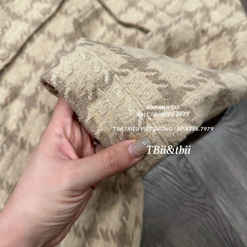 Sơ mi dạ kẻ nâu hot hit chuẩn Kim Anh Bùi