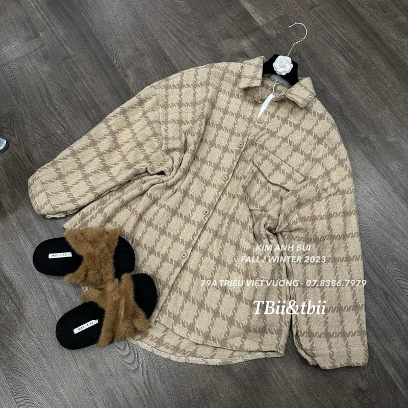 Sơ mi dạ kẻ nâu hot hit chuẩn Kim Anh Bùi