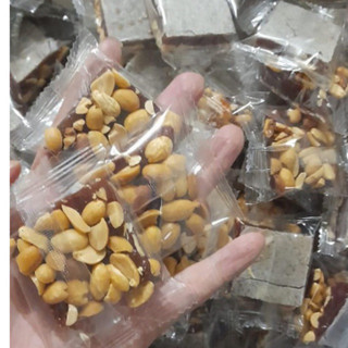 Kẹo khóm chuối đậu phộng thơm ngon