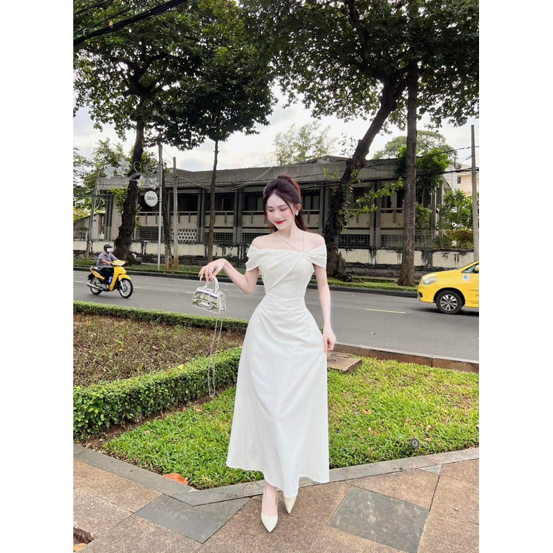 Váy trắng dự tiệc trễ vai cô dâu