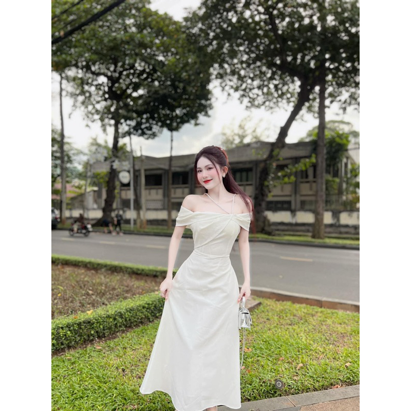 Váy trắng dự tiệc trễ vai cô dâu