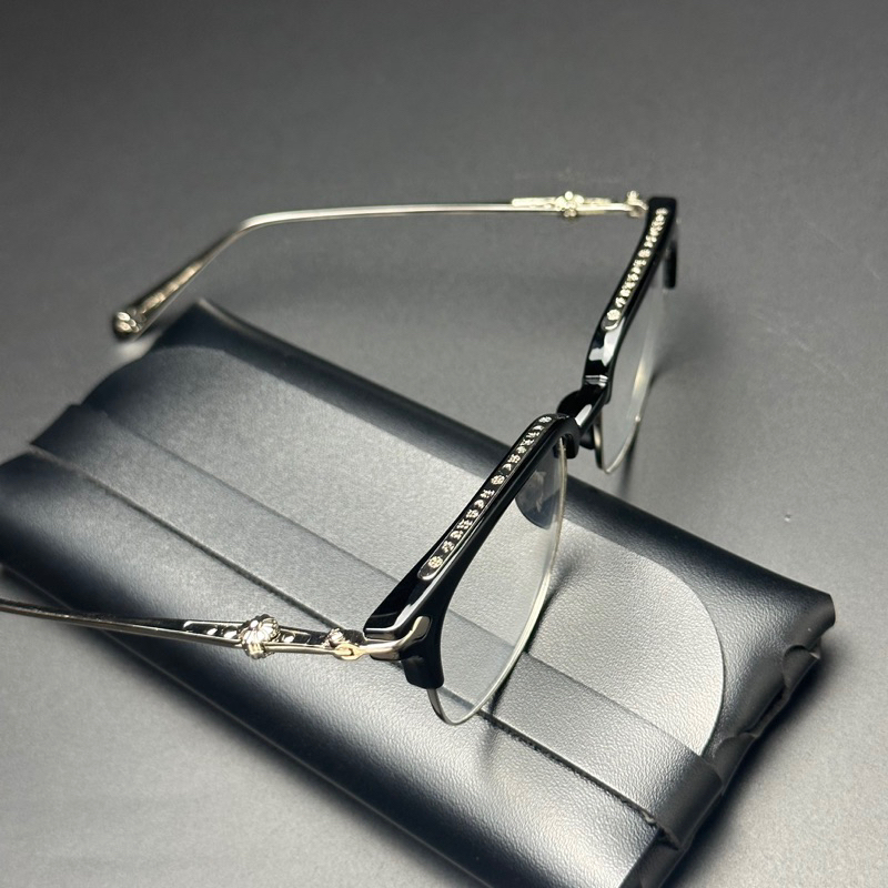 KINHLEGIASI | Mắt kính Old Chrome Hearts phong cách thời trang dành cho nam nữ