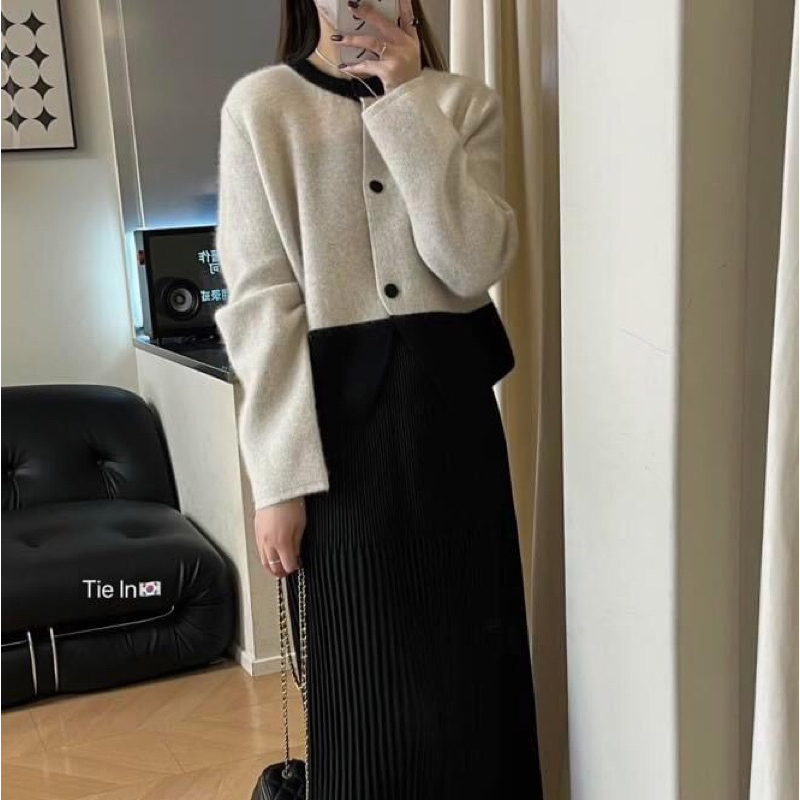 Áo len QC phối màu đen trắng