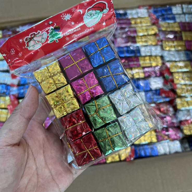 Hộp quà trang trí cây thông Noel