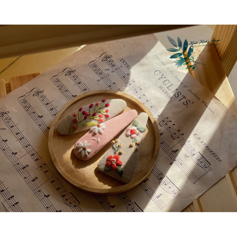 Kẹp thêu tay hoa lá mùa xuân (handmade)
