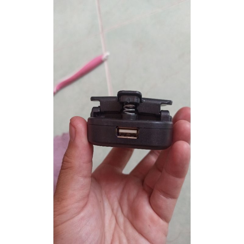 Sạc pin đa năng Konfulon dành cho pin điện thoại, pin máy ảnh ,vvv