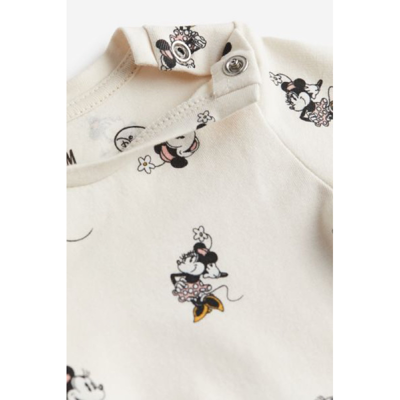 Bộ gồm 3ct cho bé gái hoạ tiết minnie săn sale Uk sz  2-4m đến 6-9m