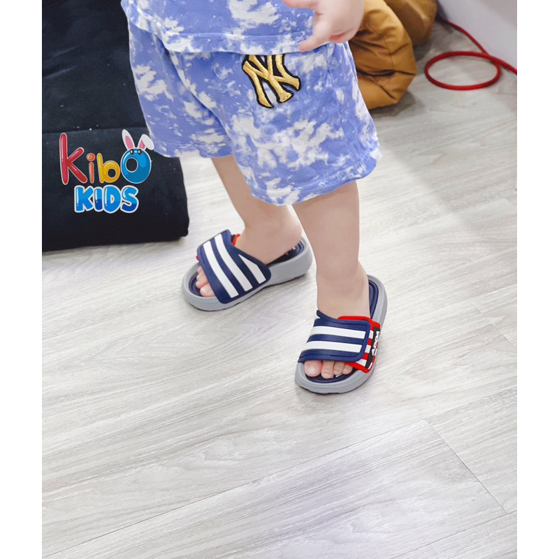 Dép trẻ em ADDA Thái Lan 31R9V cho bé trai đi êm bền có họa tiết kẻ dán mới đi êm mềm nhẹ năm 2023