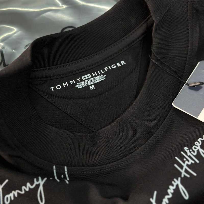 Áo thun Tom chữ kí nam nữ mới nhất Áo thun Tom thêu chữ nam nữ mới nhất