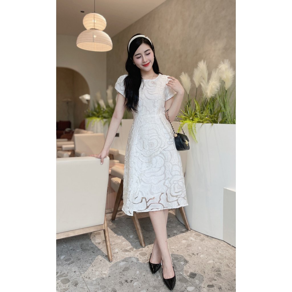 Váy hoa hồng xòe ren tơ vạt chéo cổ tròn Evalover