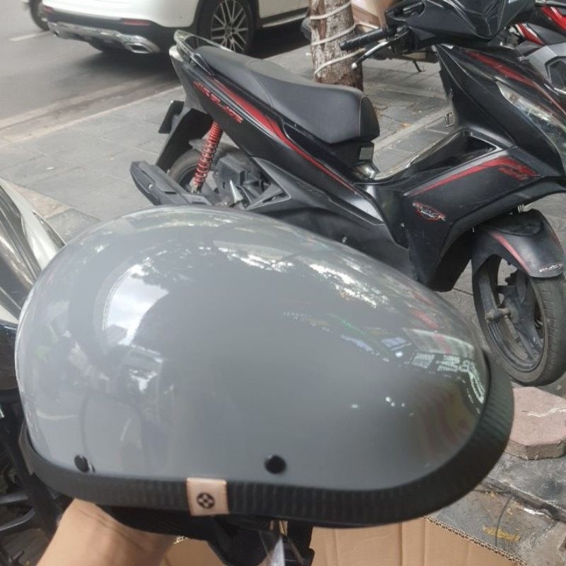 Nón mũ bảo hiểm  beret thời trang mẫu nhỏ gọn nhẹ.