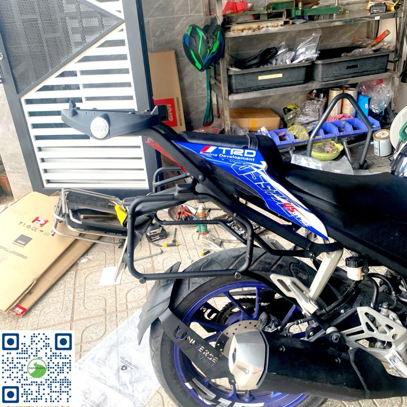 Bộ baga để gắn thùng hông hoặc túi cho xe R15