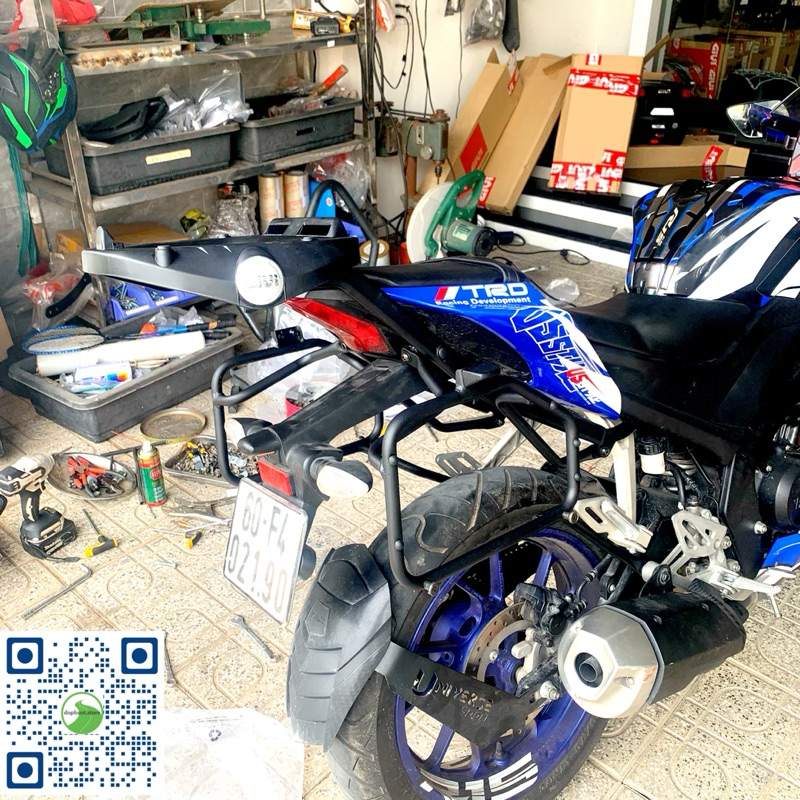 Bộ baga để gắn thùng hông hoặc túi cho xe R15