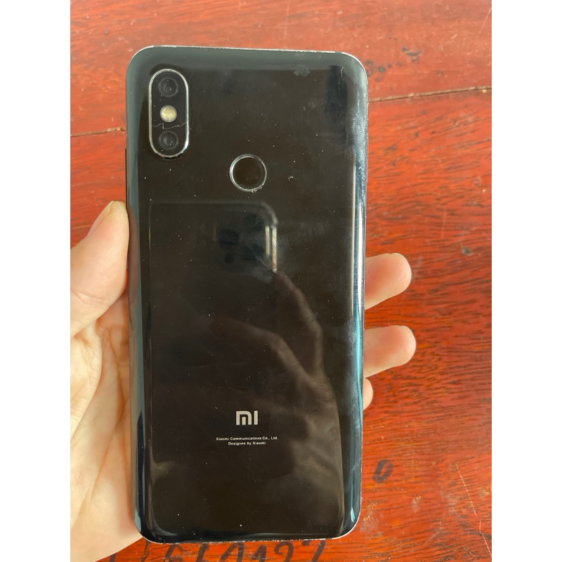 Điện thoại Xiaomi Mi 8 Ram 6G/64G
