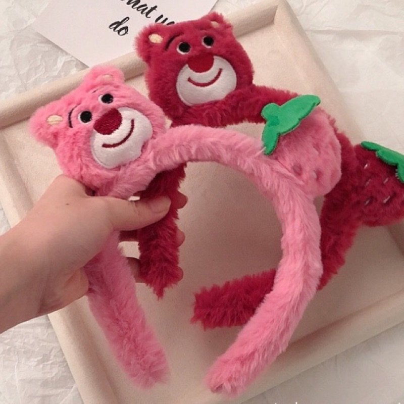 Cài tóc gấu dâu tây hồng lotso dễ thương phủ lông nhung mềm xinh xắn cho nữ hot trend