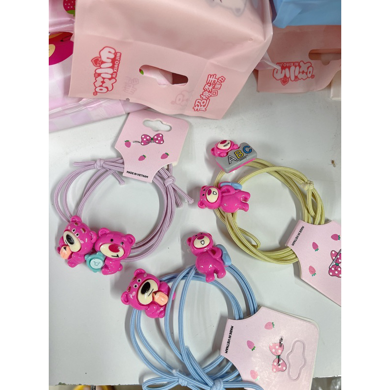 Cài tóc gấu dâu tây hồng lotso dễ thương phủ lông nhung mềm xinh xắn cho nữ hot trend