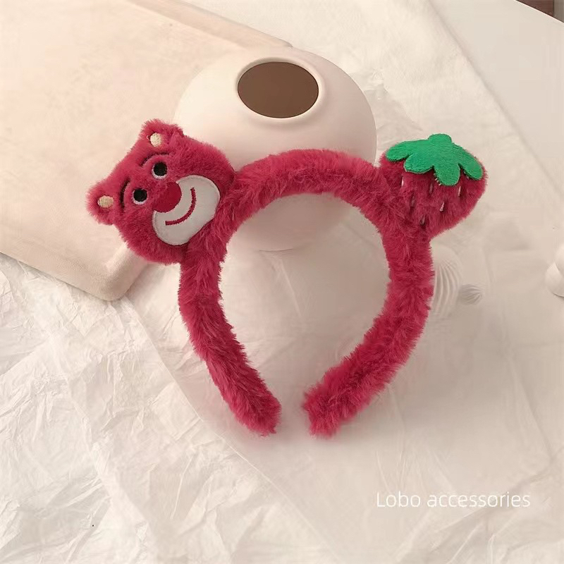 Cài tóc gấu dâu tây hồng lotso dễ thương phủ lông nhung mềm xinh xắn cho nữ hot trend