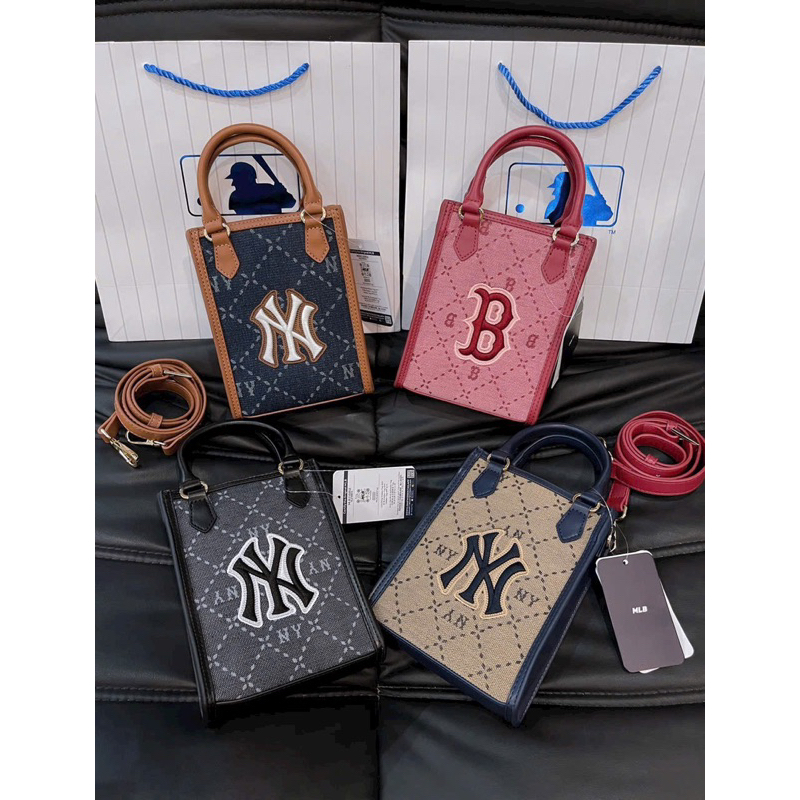 Túi đeo chéo MLB họa tiết monogram