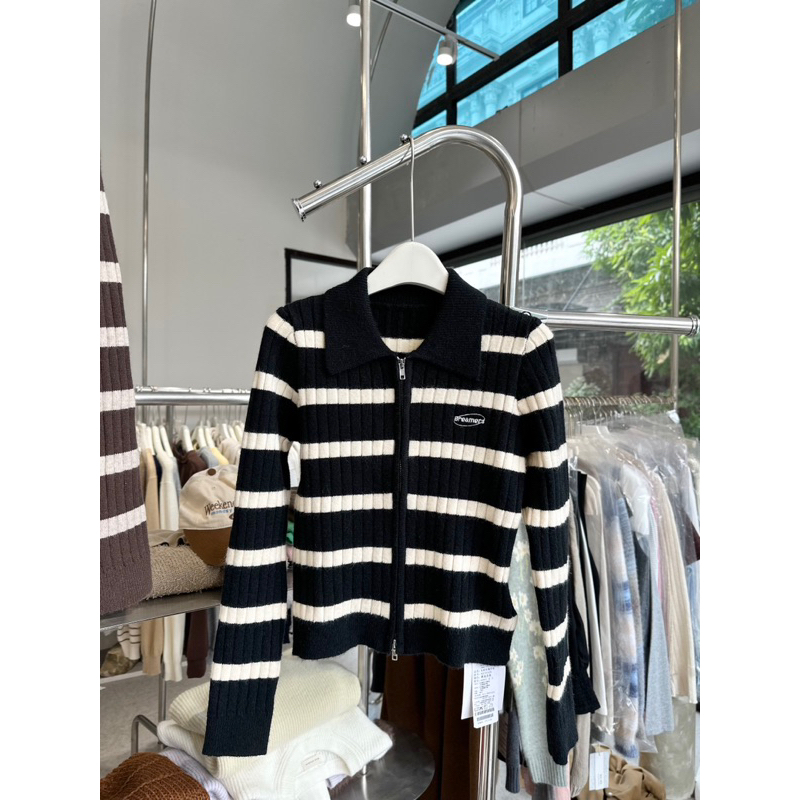 Áo len khoá zip kẻ ngang chất đẹp