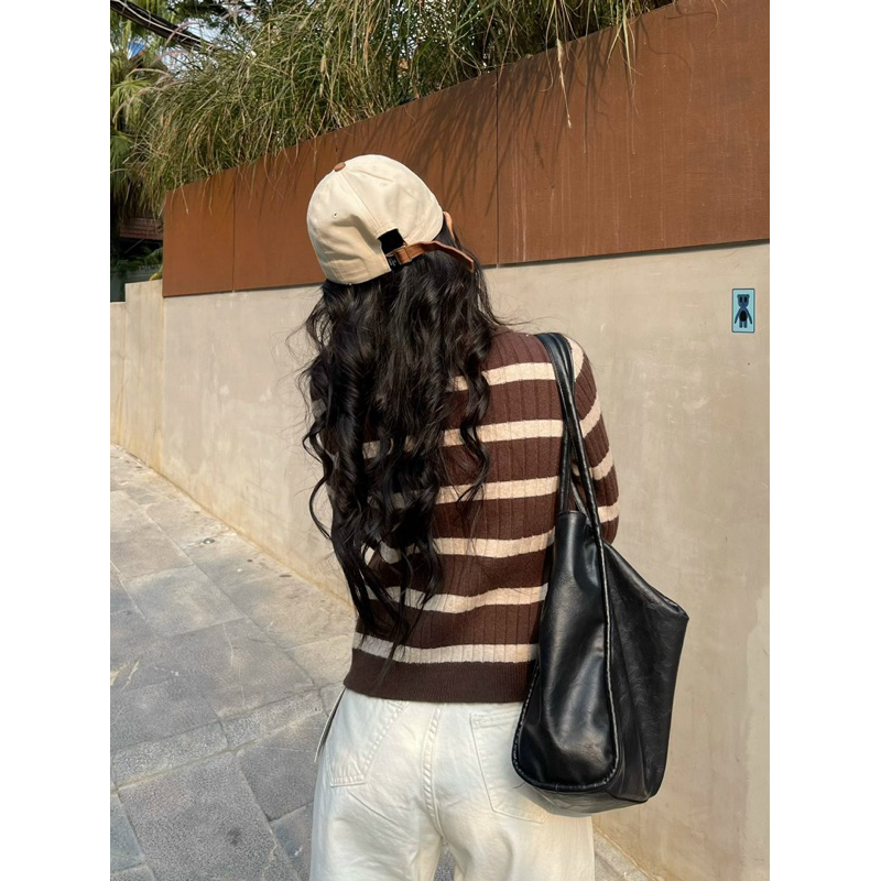 Áo len khoá zip kẻ ngang chất đẹp