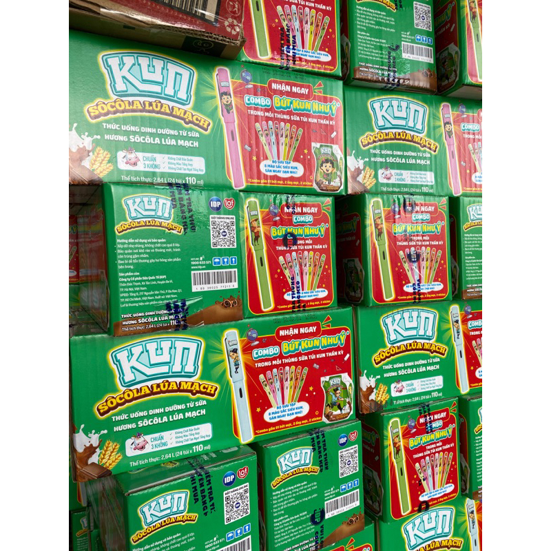 Thùng Sữa Kun Túi 24 Gói 110ML HƯƠNG CAM/ DÂU/ SOCOLA/ NHO  Tặng Bút Kun