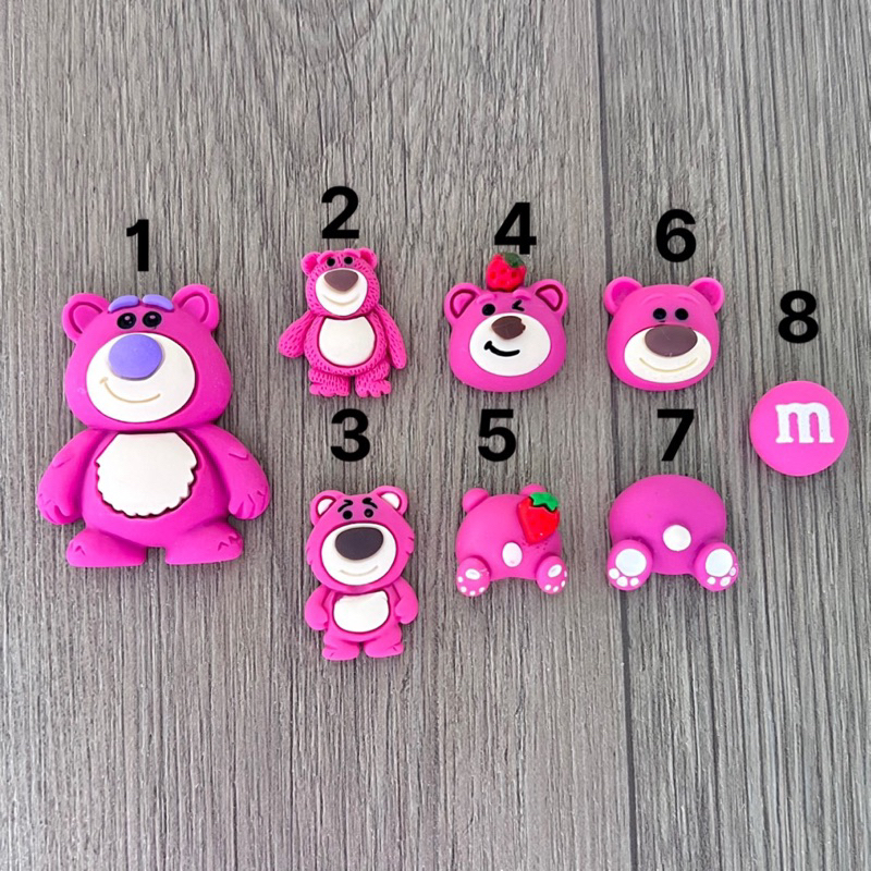 STICKER / CHARM GẤU DÂU LOTSO SẮN NÚT GẮN DÉP SỤC
