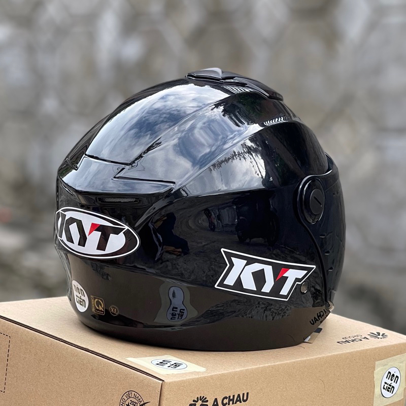 MŨ BẢO HIỂM 3/4 1 KÍNH XH01 ĐEN BÓNG CỰC NGẦU , LÊN LOGO KYT VÀ BH 12 tháng