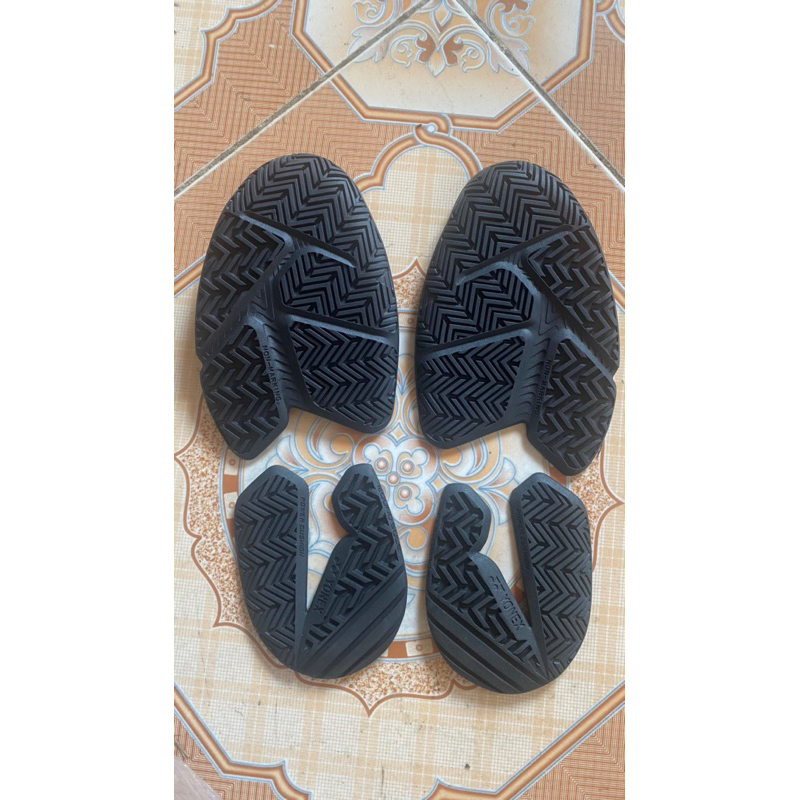ĐẾ GIÀY YONEX ĐEN