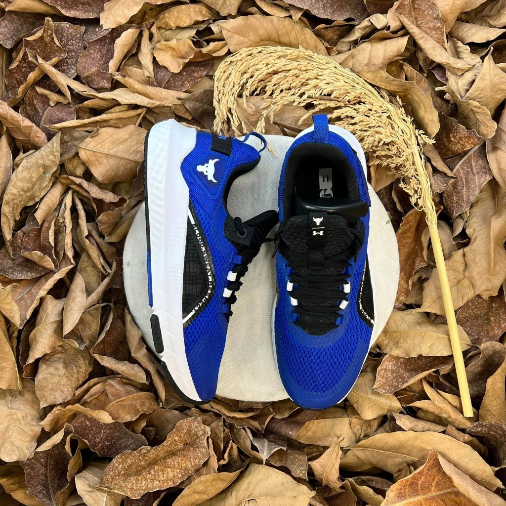 Giày thể thao Under Armour size 42,5 fit 42