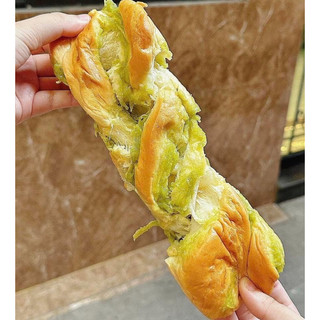 Bánh mì cốm dừa