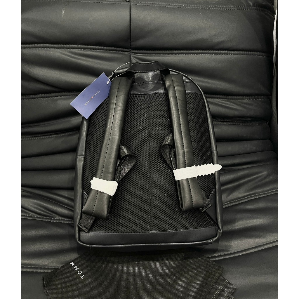 Balo nam TOM MY HILFIGER size 32 cm *18cm *45cm auth tuồn đủ màu
