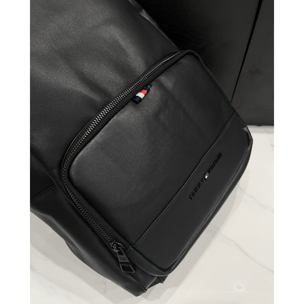 Balo nam TOM MY HILFIGER size 32 cm *18cm *45cm auth tuồn đủ màu