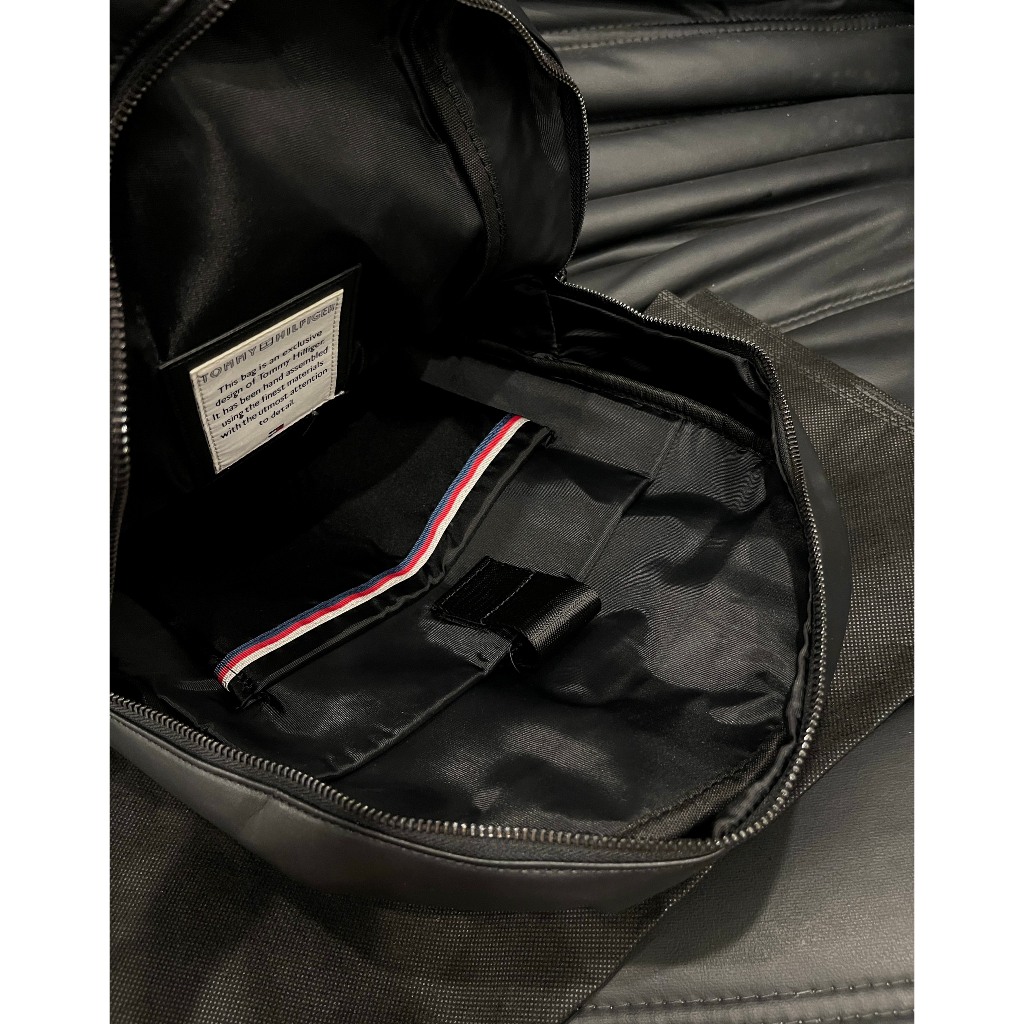 Balo nam TOM MY HILFIGER size 32 cm *18cm *45cm auth tuồn đủ màu
