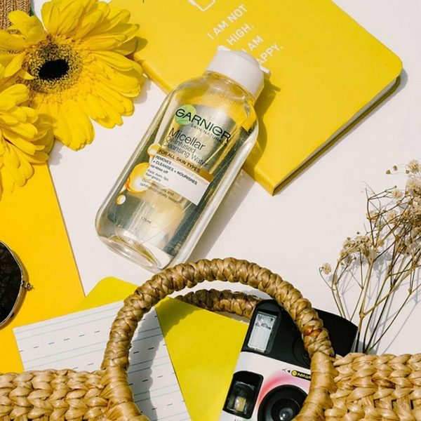 Nước tẩy trang Garnier Micellar Oil Infused làm sạch sâu lớp trang điểm 400ml